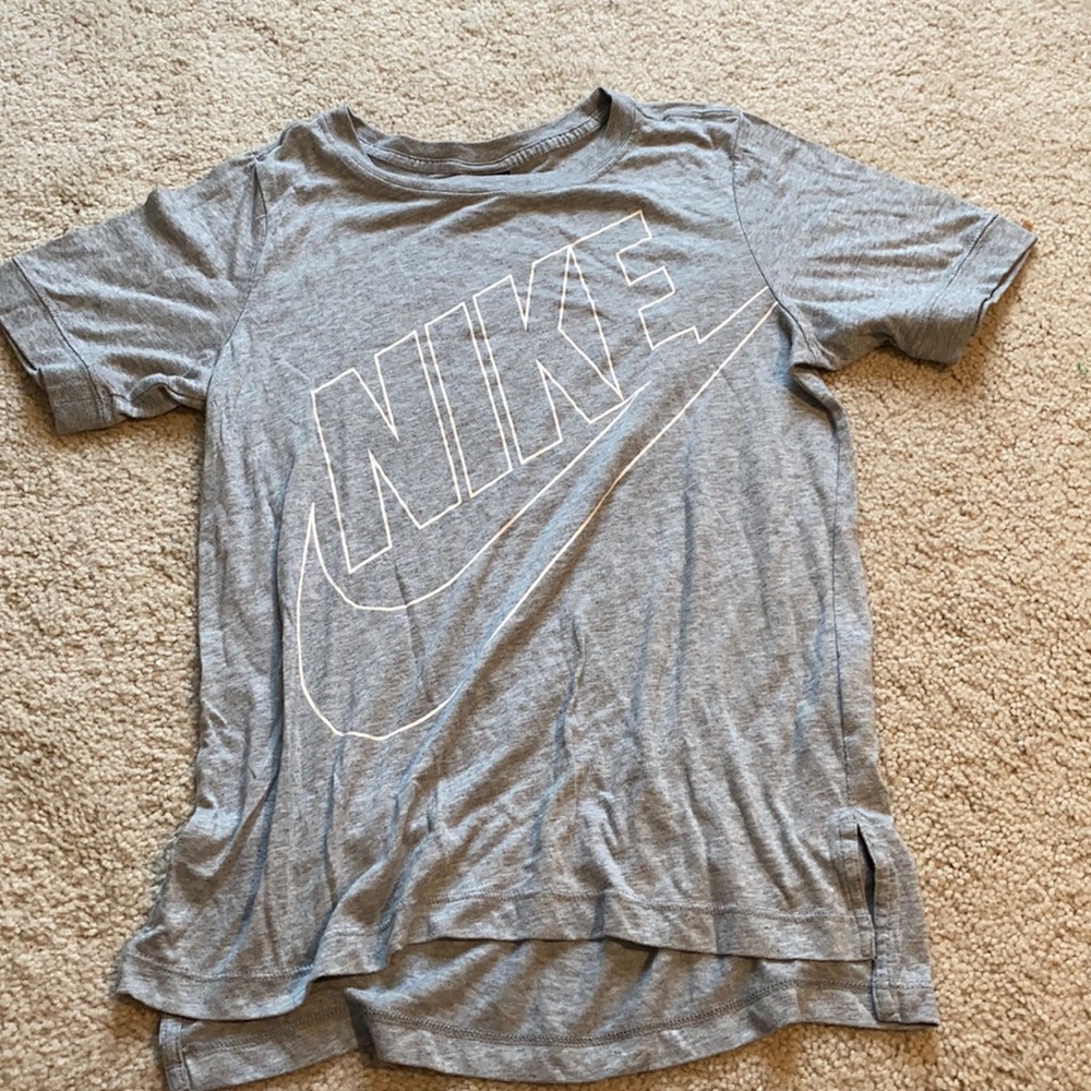 Women’s Nike T-shirt